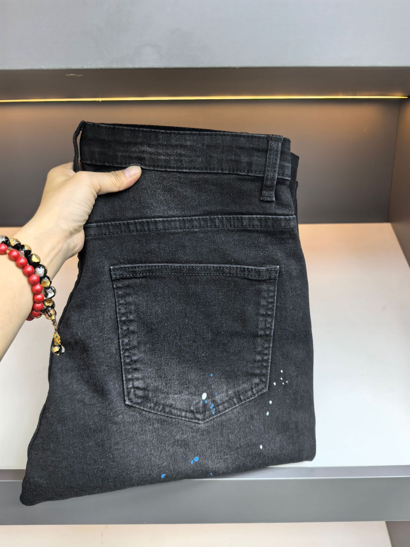 Men's Fashionable Straight-Leg Ripped Black Jeans