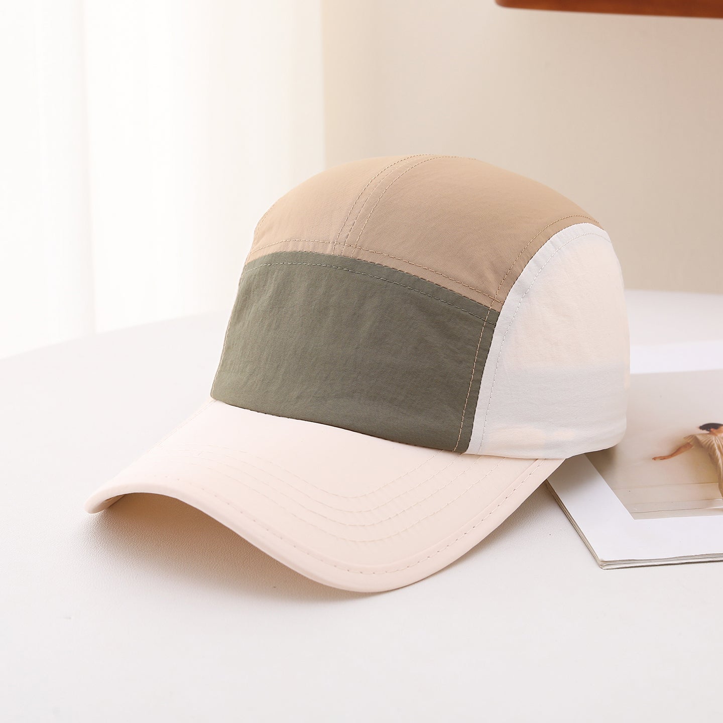 Light Board Patchwork Color-matching Water-resistant Lightweight Casual Simple Style Adjustable Baseball Cap For Travel, Tourism, Sports