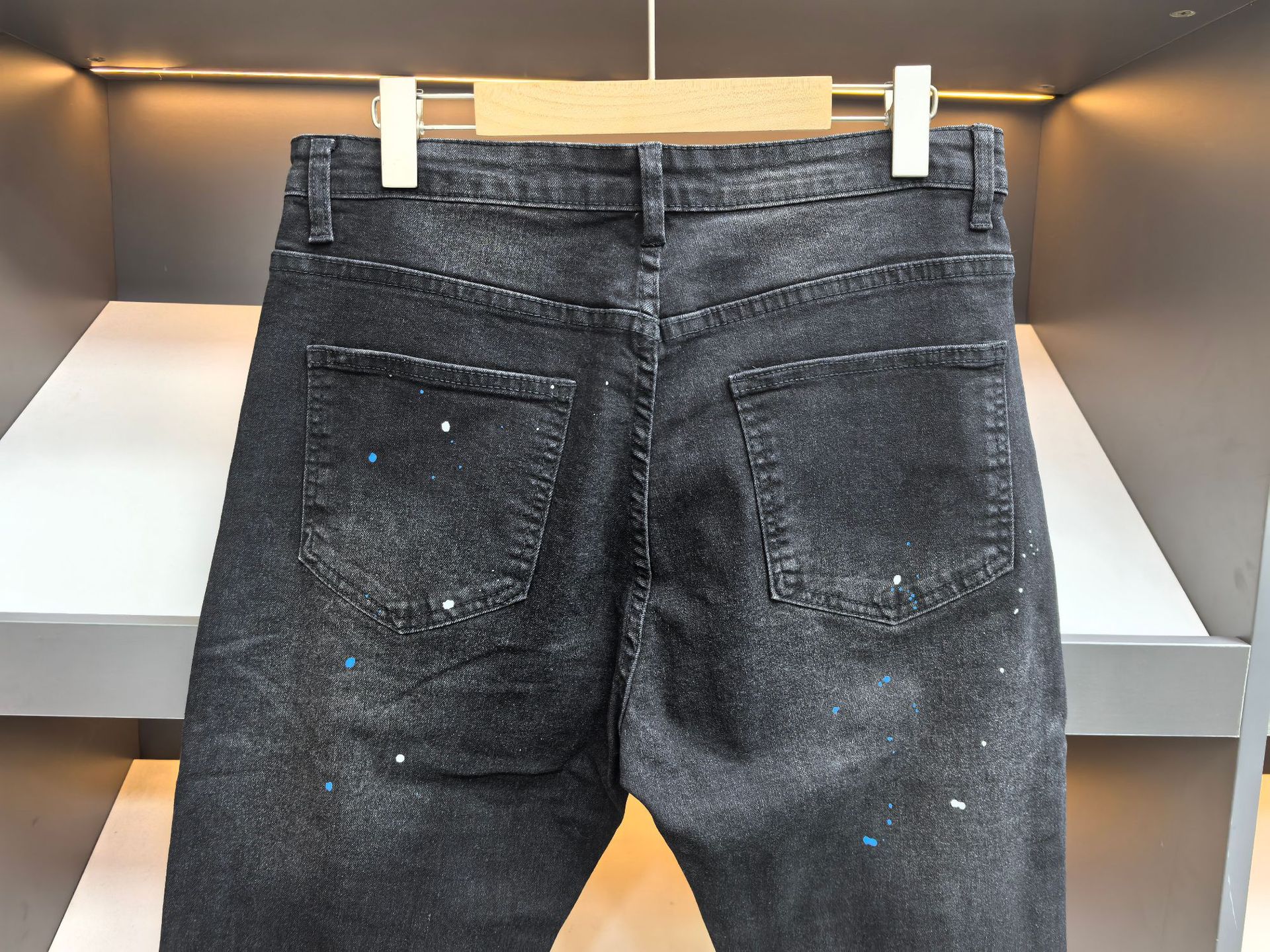 Men's Fashionable Straight-Leg Ripped Black Jeans