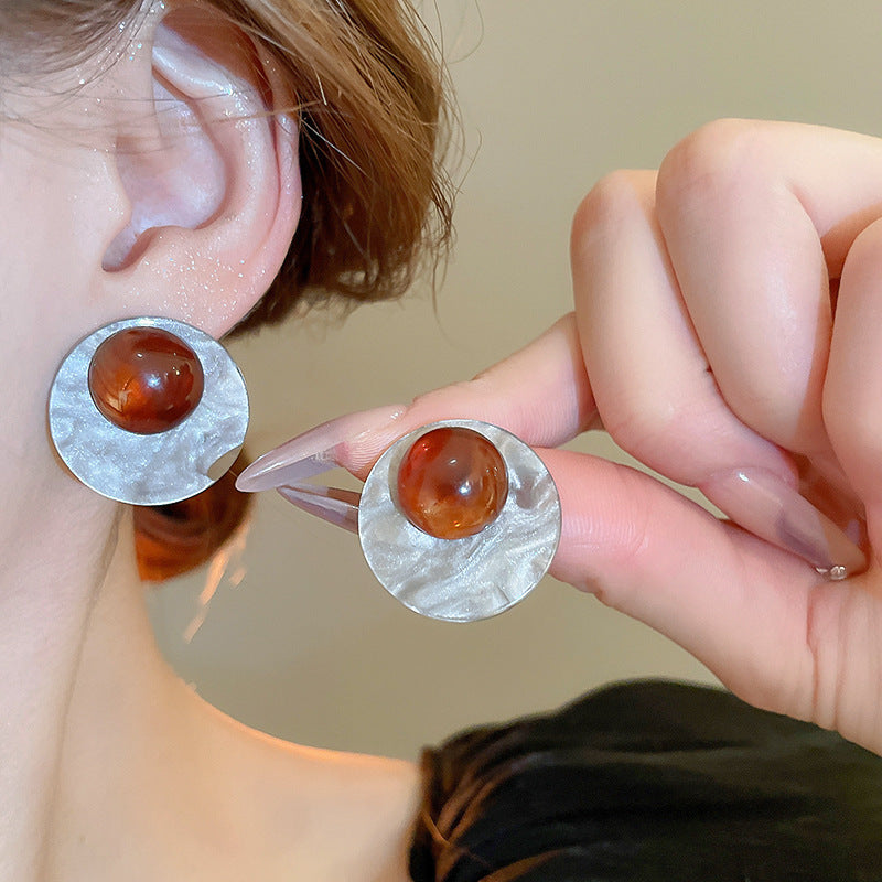 Maillard Style Vintage Round Earrings For Women, Irregular Silver Texture Brown Resin Stud Earrings, Retro Luxury Geometric Ear Jewelry For Daily Commute Party